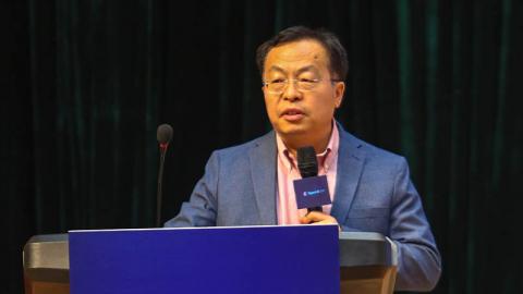 黃鐵軍《堅持開源開放原則，筑成新一代人工智能》